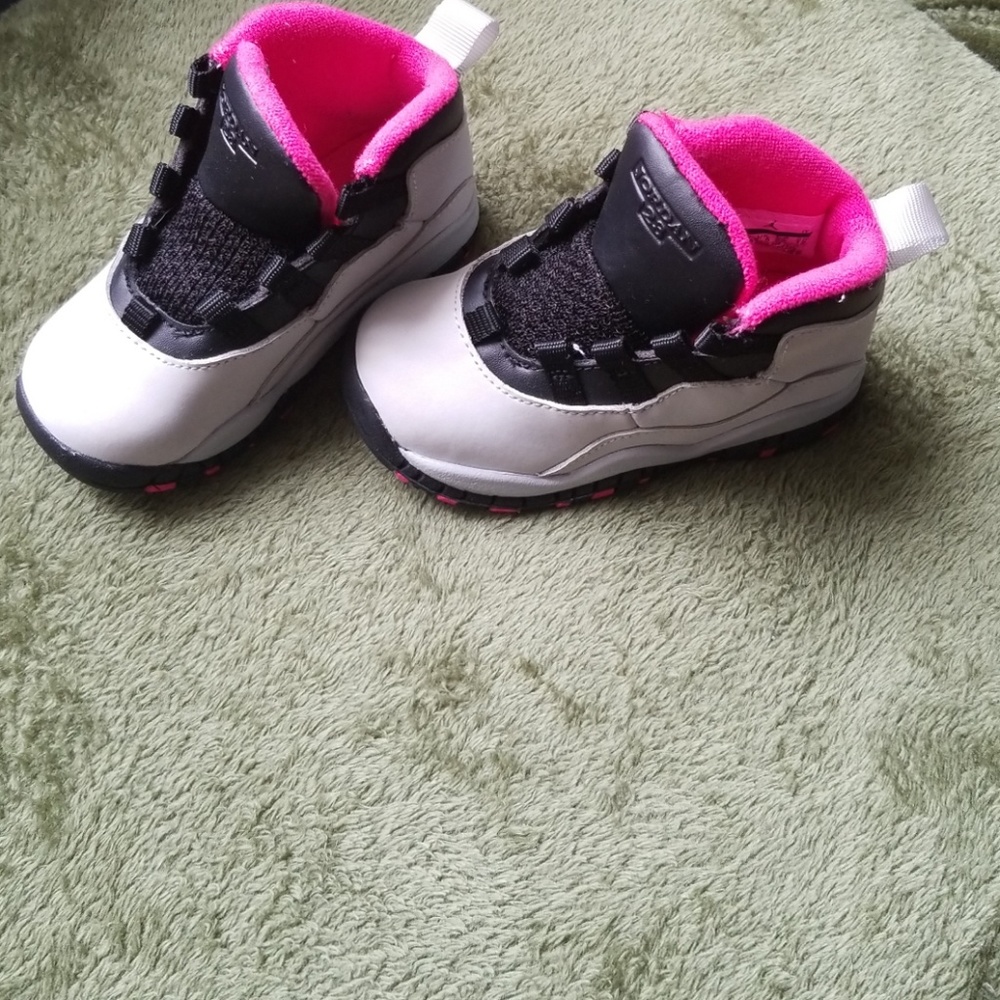 Michael Jordan - Picture 3 of 5